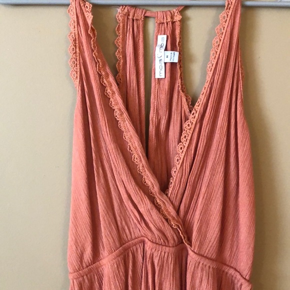 Tank - Picture 2 of 3